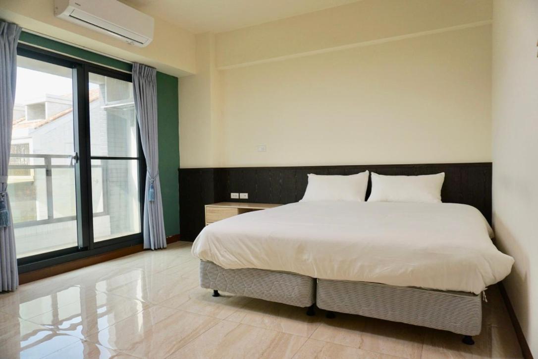 Ｏn The Road Bed & Breakfast Donggang Exterior photo